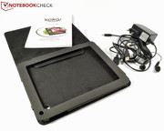 ...liegen unter anderem auch eine gedruckte Anleitung und ein USB-Adapter bei.