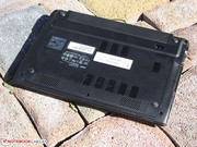 Dafür gibt es ein leidlich stabiles Kunststoff-Gehäuse