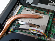 Ein Blick unter die Motorhaube eröffnet uns Einblicke in die Technik die dahinter bzw. darunter steckt.