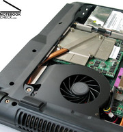 ...mit der Geforce 9650M GS Grafikkarte, dem Nachfolger des 8700M GT Grafikchips, für eine passable Performance.