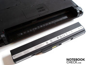 Der Akku (63Wh) ist sehr lang und sorgt für gute Laufzeiten