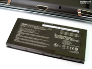 Selbst ein Akku mit hoher Kapazität verhilft dem DTR-Notebook nicht wirklich zu einer nennenswerten Mobilität. Selbst ein Akku mit hoher Kapazität verhilft dem DTR-Notebook nicht wirklich zu einer nennenswerten Mobilität.