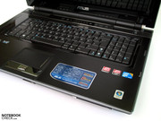 Beim Gehäusedesign des Asus W90 hat man offenbar sehr auf ein dezentes Äußeres geachtet. Beim Gehäusedesign des Asus W90 hat man offenbar sehr auf ein dezentes Äußeres geachtet.
