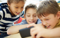 Handy-Verbot an Schulen: Bitkom fordert Konzepte für mobiles Lernen