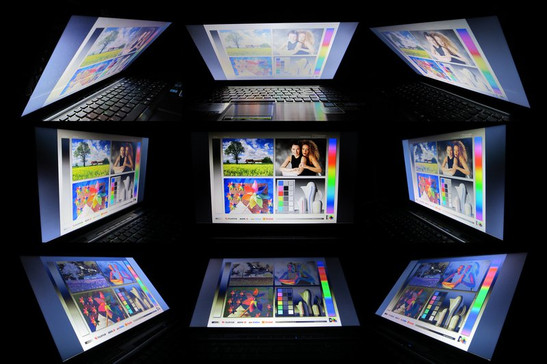 Blickwinkel MSI GE620-i748W7P Blickwinkel MSI GE620-i748W7P