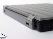 Hinsichtlich Verarbeitung und Gehäusestabilität kann auch dass M2400 an die Vorgaben der bereits getesteten Dell-Business Notebooks anknüpfen.