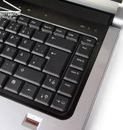 Die eingesetzte Tastatur gleicht jener im XPS M1530 beinahe aufs Haar und zeichnet sich vor allem durch ein angenehm weiches Tippgefühl aus.