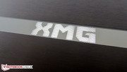 Das XMG-Logo wird im Betrieb blau beleuchtet.