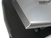 Die Verarbeitung des M15x ist hervorragend, ebenso die Materialanmutung der Notebookunterseite und des Displaydeckels