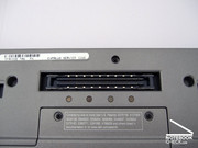 Im Businessbereich ein Muss: Der Dockingstation-Anschluss. Dell Latitude D430 Image