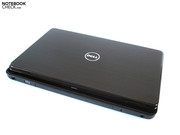 Die Scharniere können das Display bei Erschütterungen nicht in Position halten.