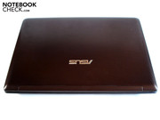 Bei der Formgebung wagt Asus kaum Experimente