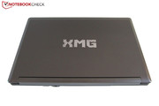 Das XMG-Logo besteht aus drei einzelnen Aufklebern.