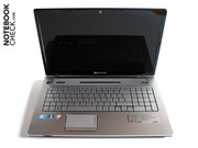Das Chassis entspricht größtenteils dem Acer Aspire 7745G.