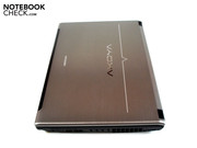 Das Akoya X7811 ist angesichts des Formfaktors mit rund 3.2 kg relativ leicht Das Akoya X7811 ist angesichts des Formfaktors mit rund 3.2 kg relativ leicht