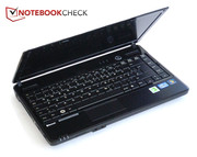 Beim Aufklappen enttarnt sich das Lifebook ... Beim Aufklappen enttarnt sich das Lifebook ...