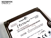 Als Festplatte kommt eine 500 GByte große HDD mit 5400 U/Min zum Einsatz Als Festplatte kommt eine 500 GByte große HDD mit 5400 U/Min zum Einsatz