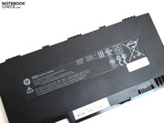 Der 57 Wh 6-Zellen-Akku ist je nach Last spätenstens nach 6.5 Stunden leer.