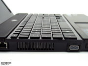 Damit haben Rechtshänder einen entscheidenden Vorteil bei der Bedienung des Laptops.