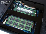 Zwei RAM-Module mit je 2048 MByte sind bereits verbaut.