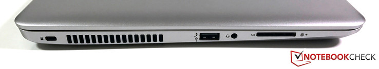 linke Seite: Vorrichtung für Sicherheitsschloss, Lüfterauslass, USB 2.0 (Powered), Headset, SD-Leser
