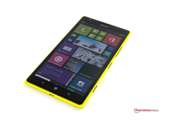 Das Nokia Lumia 1520 bleibt auf absehbare Zeit das leistungsstärkste Windows-Phablet (Bild: Eigenes)