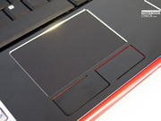 Das Touchpad macht nicht nur optisch eine gute Figur, es lässt sich auch überaus angenehm bedienen.