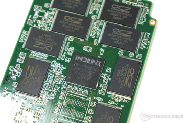 freigelegter Controller hinter dem Wärmepad freigelegter Controller hinter dem Wärmepad