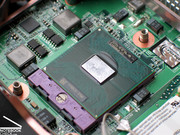 Sofern Bios und Mainboard für einen Einsatz von Penryn CPUs vorbereitet sind, kann der Chip einfach eingesetzt, und das Notebook wieder zusammengebaut werden. Sofern Bios und Mainboard für einen Einsatz von Penryn CPUs vorbereitet sind, kann der Chip einfach eingesetzt, und das Notebook wieder zusammengebaut werden.