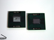 Durch die Umstellung von 65-nm auf 45-nm Fertigung konnten auch die Abmessungen der Chips verkleinert werden (links Merom, rechts Penryn) Durch die Umstellung von 65-nm auf 45-nm Fertigung konnten auch die Abmessungen der Chips verkleinert werden (links Merom, rechts Penryn)