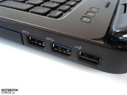 Die rechte Seite enthält zwei moderne USB 3.0-Ports. Die rechte Seite enthält zwei moderne USB 3.0-Ports.