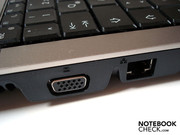 Über HMDI und VGA lassen sich externe Monitore anschließen.