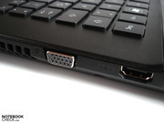 Externe Monitore lassen sich per VGA oder HDMI verbinden. Externe Monitore lassen sich per VGA oder HDMI verbinden.