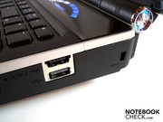 Die rechte Seite beherbergt eine eSATA/USB 2.0-Combo.