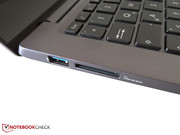 Insgesamt sind drei USB-3.0-Ports vorhanden.