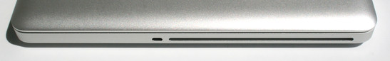 Rechts: Kensington Lock, Superdrive (DVD RW Laufwerk)