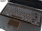 Oberhalb der Tastatur hat Alienware zwei Lautsprecher angebracht.