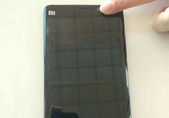 Das erste angebliche Live-Bild eines Mi Note 2 von Xiaomi zeigt das gebogene Display.