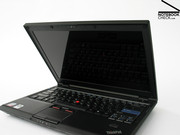 Als Display steht für das SL300 Modell bisher nur ein einziges Modell zur Auswahl. Als Display steht für das SL300 Modell bisher nur ein einziges Modell zur Auswahl.