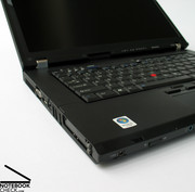 Kaum Veränderungen zu den aktuellen Modellen der T-Serie kann man beim Gehäuse des Thinkpad W500 Notebooks feststellen.