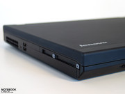 Neben insgesamt 5 USB Ports zählen dazu auch ein PC-Card und ein ExpressCard Slot,... Neben insgesamt 5 USB Ports zählen dazu auch ein PC-Card und ein ExpressCard Slot,...