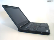 Die Optik des Thinkpad W700 fällt wie gewohnt bieder aus. Die Optik des Thinkpad W700 fällt wie gewohnt bieder aus.