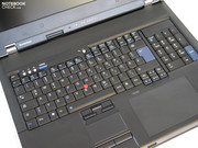 Optional kann das W700 auch mit einem integrierten Wacom Grafiktablett ausgestattet werden. Optional kann das W700 auch mit einem integrierten Wacom Grafiktablett ausgestattet werden.