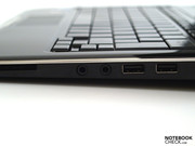 ...während 2-USB-2.0-Ports und die Audioschnittstellen für störende Kabel sorgen könnten.