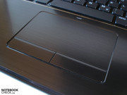 Das Touchpad ist angenehm glatt und erfreulich groß. Das Touchpad ist angenehm glatt und erfreulich groß.