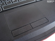 Ein feines Wabenmuster überzieht das Touchpad. Ein feines Wabenmuster überzieht das Touchpad.