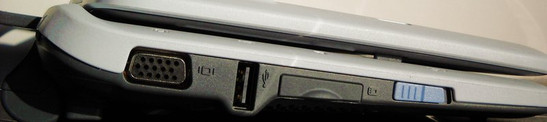 Linke Seite: VGA, USB, SD-Cardreader, Power On Linke Seite: VGA, USB, SD-Cardreader, Power On