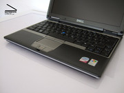 Verarbeitungstechnisch ist der 12-Zöller über jeden Zweifel erhaben... Dell Latitude D430 Image