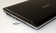 Die Kontur des Samsung Q320 wirkt schlank.