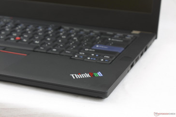 Logo mit klassischen ThinkPad-Farben